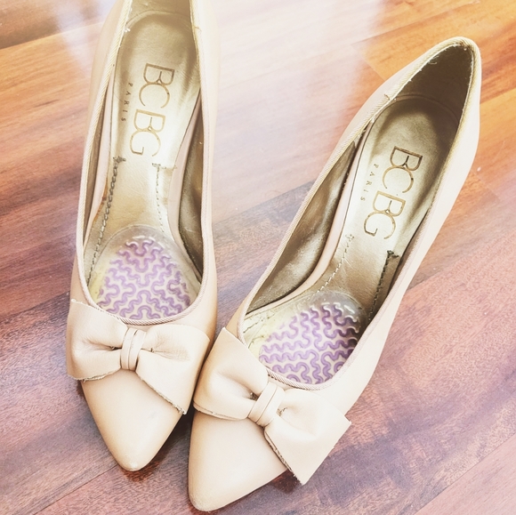 BCBG bow pumps - Picture 2 of 7
